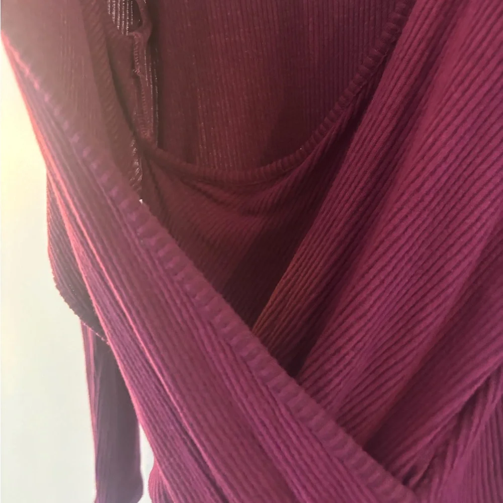 NWT White House Black Market PlumTwisted Surplice Knit Top - Picture 8 of 11